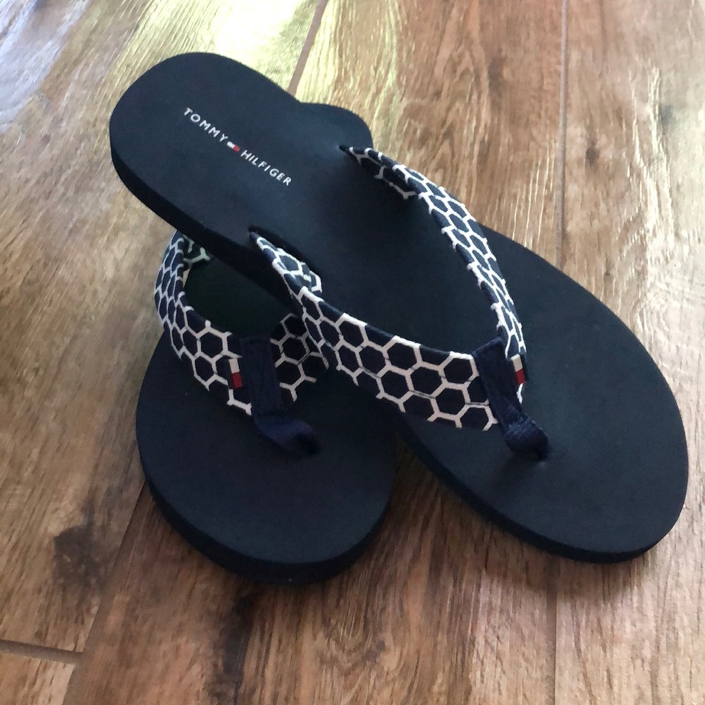 Tommy Hilfiger flip flops, navy size 9